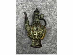 清代乾隆铜制洒壶